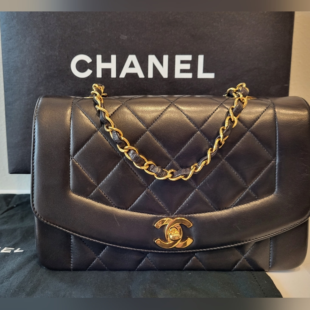 CHANEL Quilted Small Single Flap Black